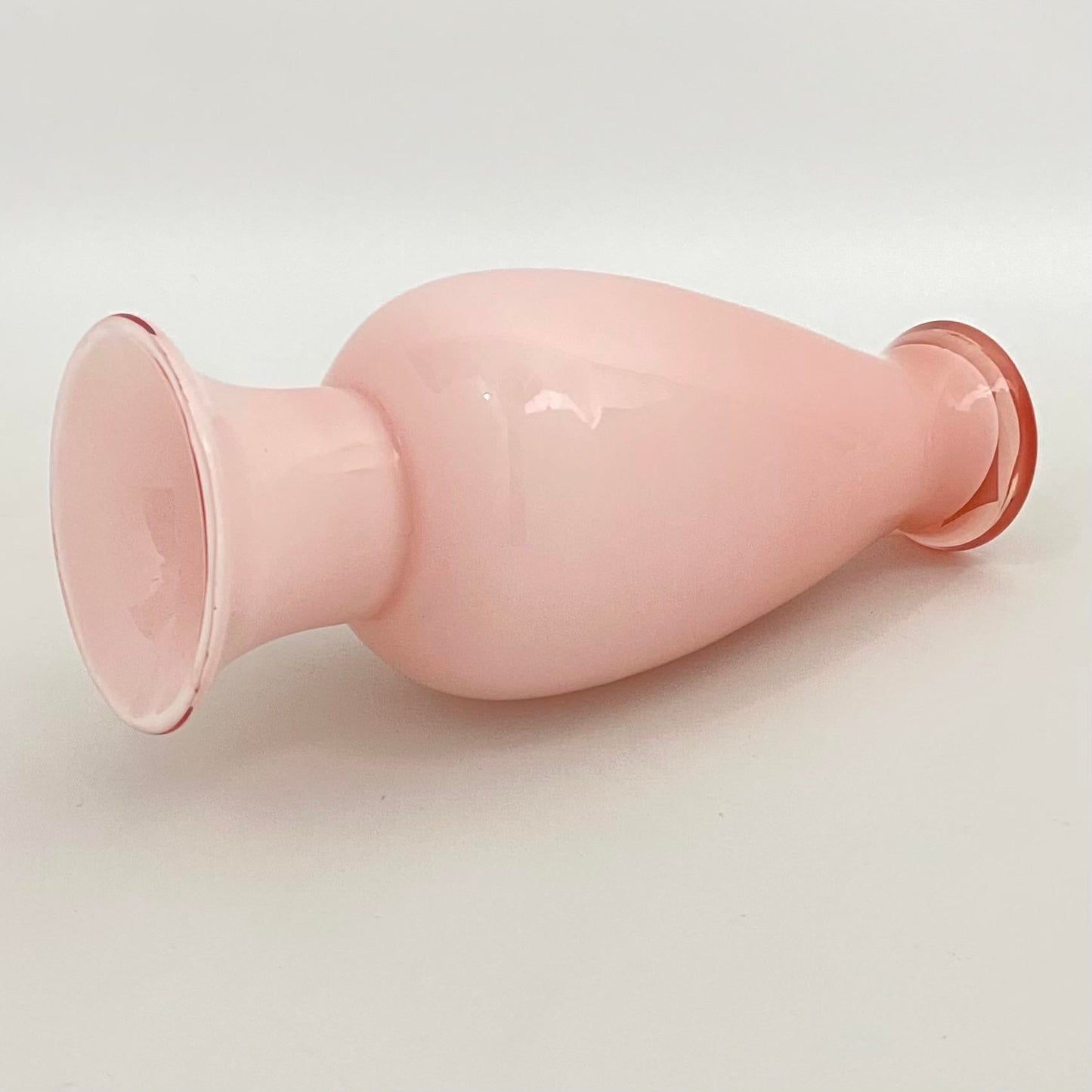 Larry Laslo for Mikasa Blush Art Glass Opaline Vase