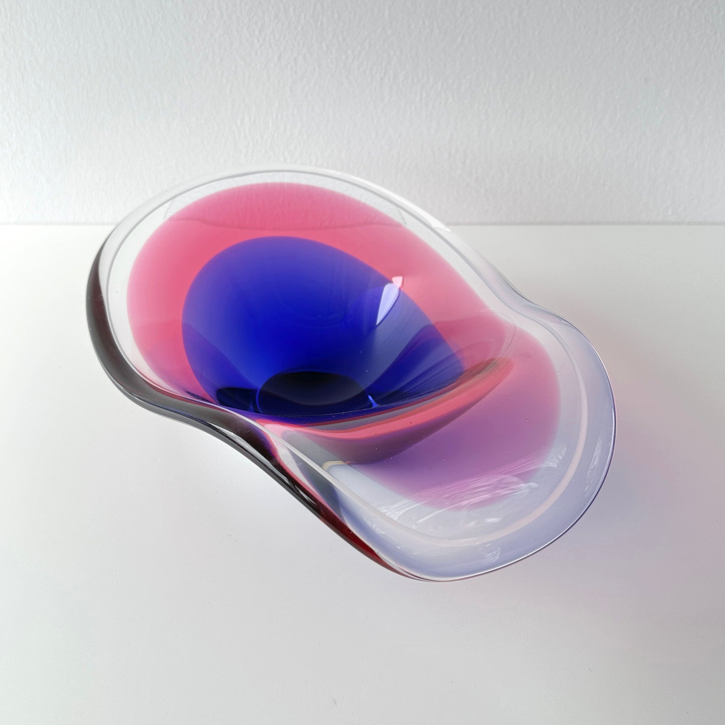 Paul Kedelv Coquille Flygsfors Art Glass Decorative Bowl
