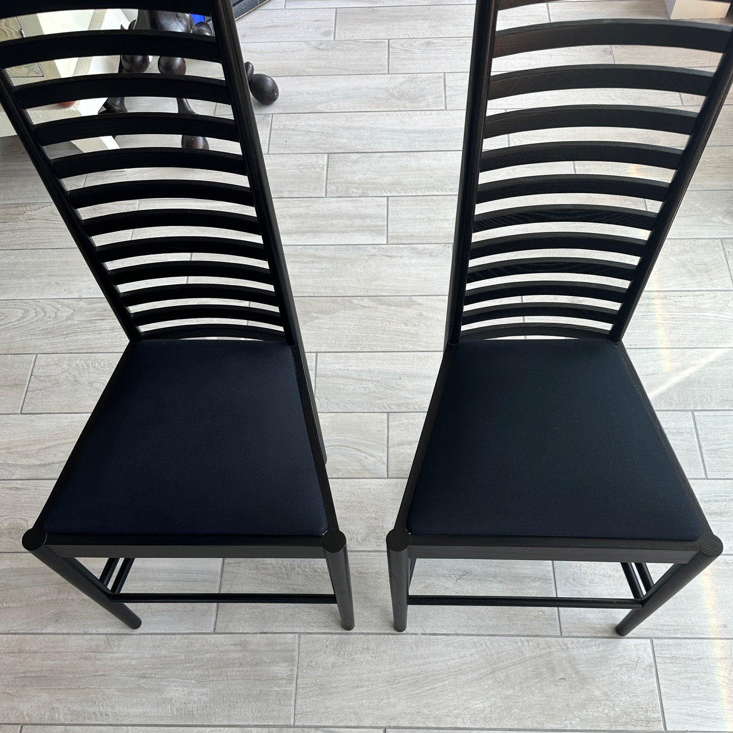 Sculptural Pair of Hill House Chairs Designed by Charles Rennie Mackintosh, 1980s