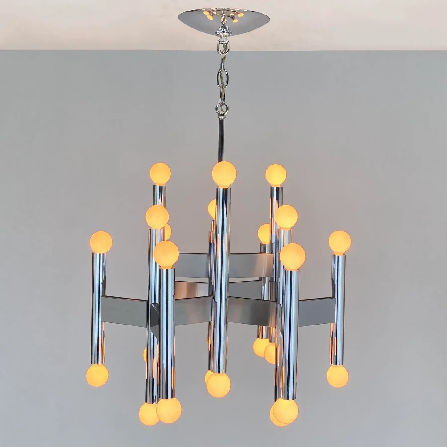 Robert Sonneman 24 Bulb Chrome Chandelier, 1970s