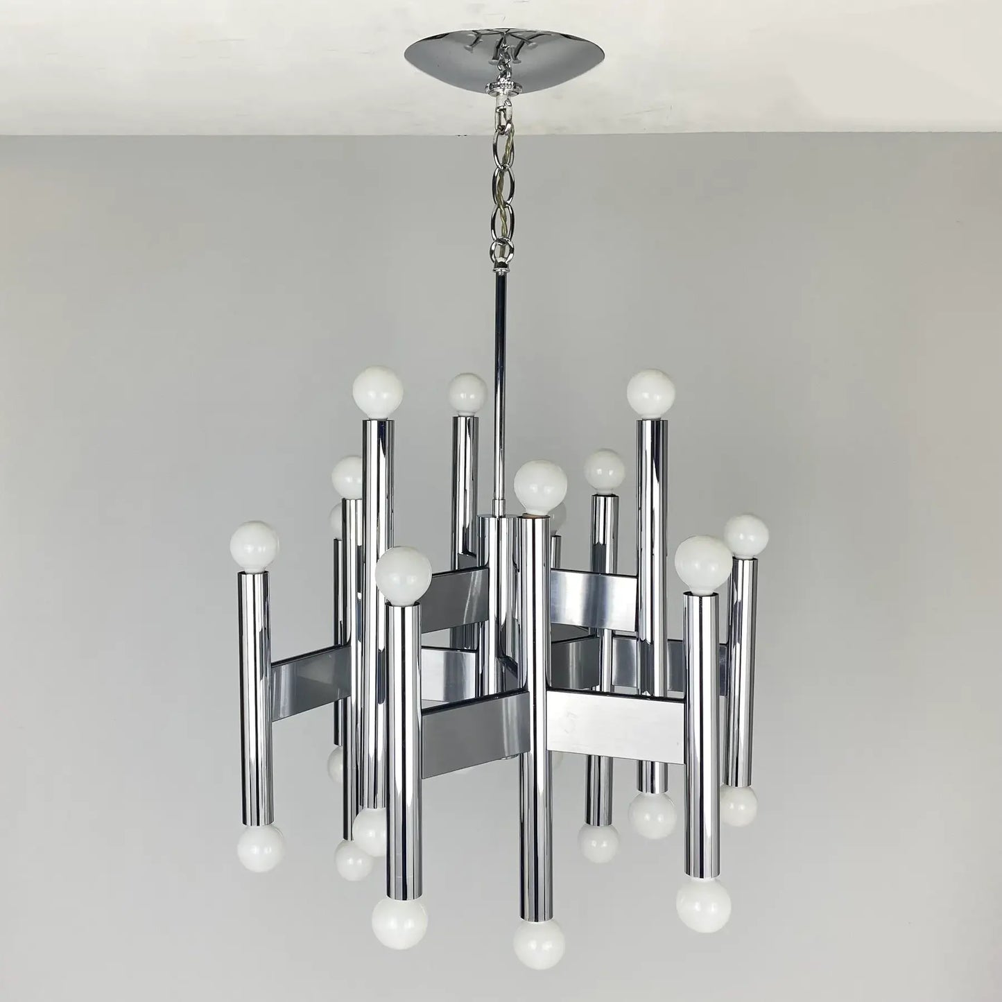 Robert Sonneman 24 Bulb Chrome Chandelier, 1970s