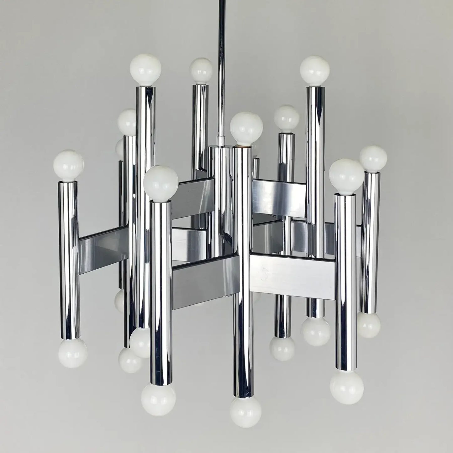 Robert Sonneman 24 Bulb Chrome Chandelier, 1970s