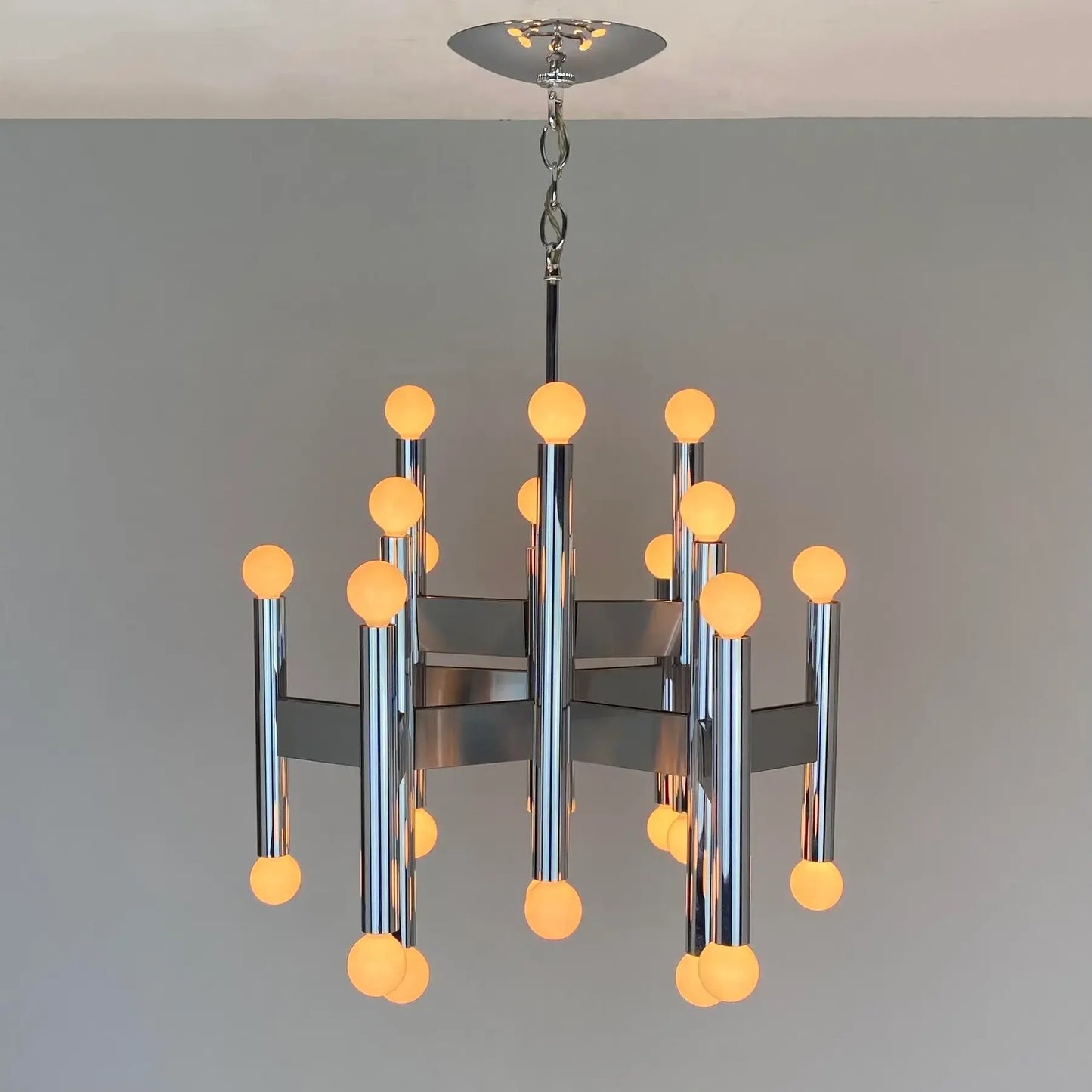 Robert Sonneman 24 Bulb Chrome Chandelier, 1970s