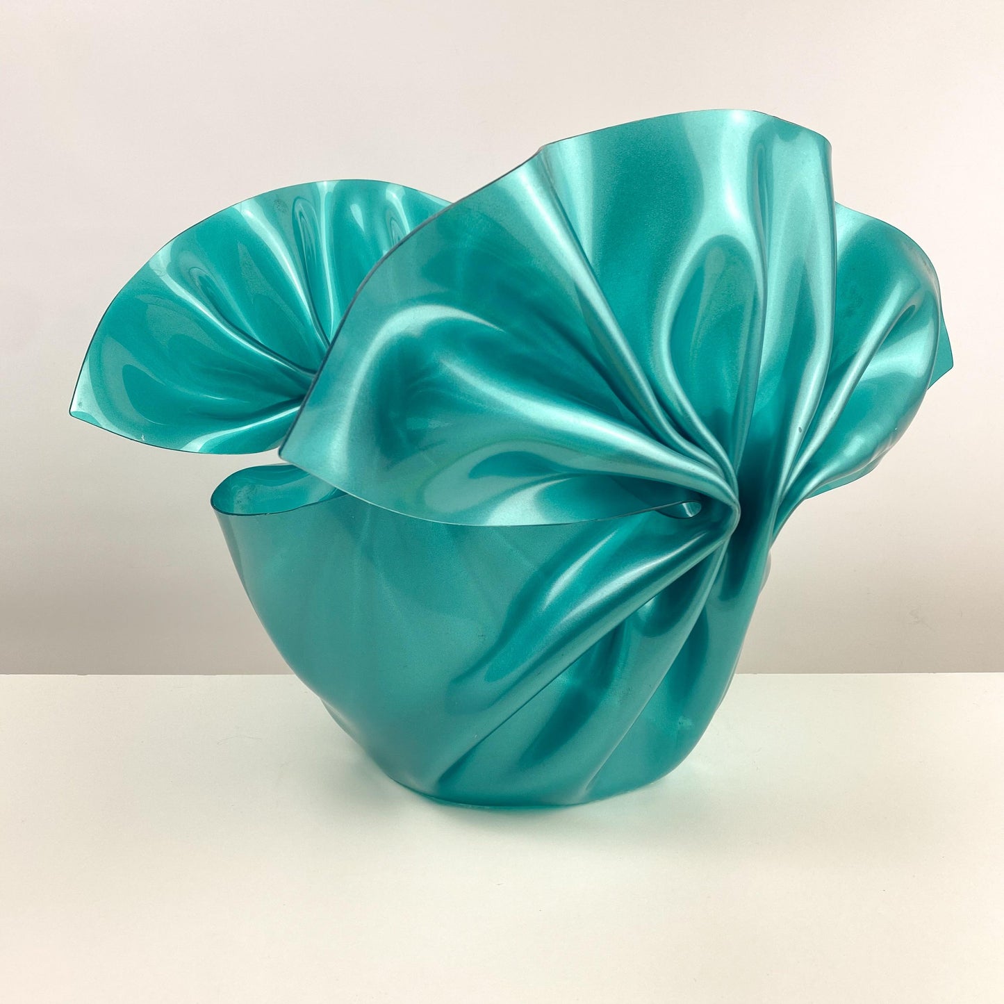 C T Designs Teal Bow Lucite Decorative Bowl