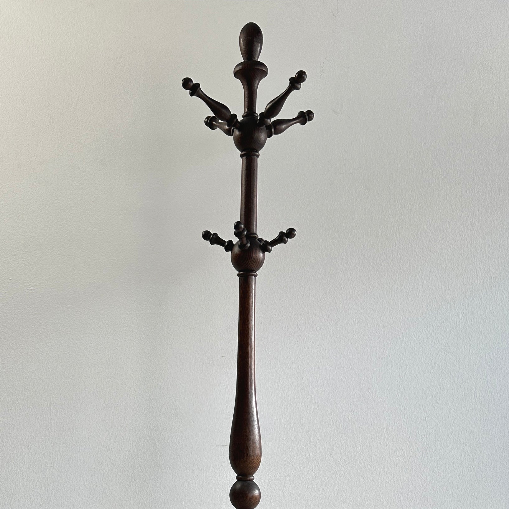 Early 20th Century Ball and Stick Hand Turned Oak Coat & Hat Rack