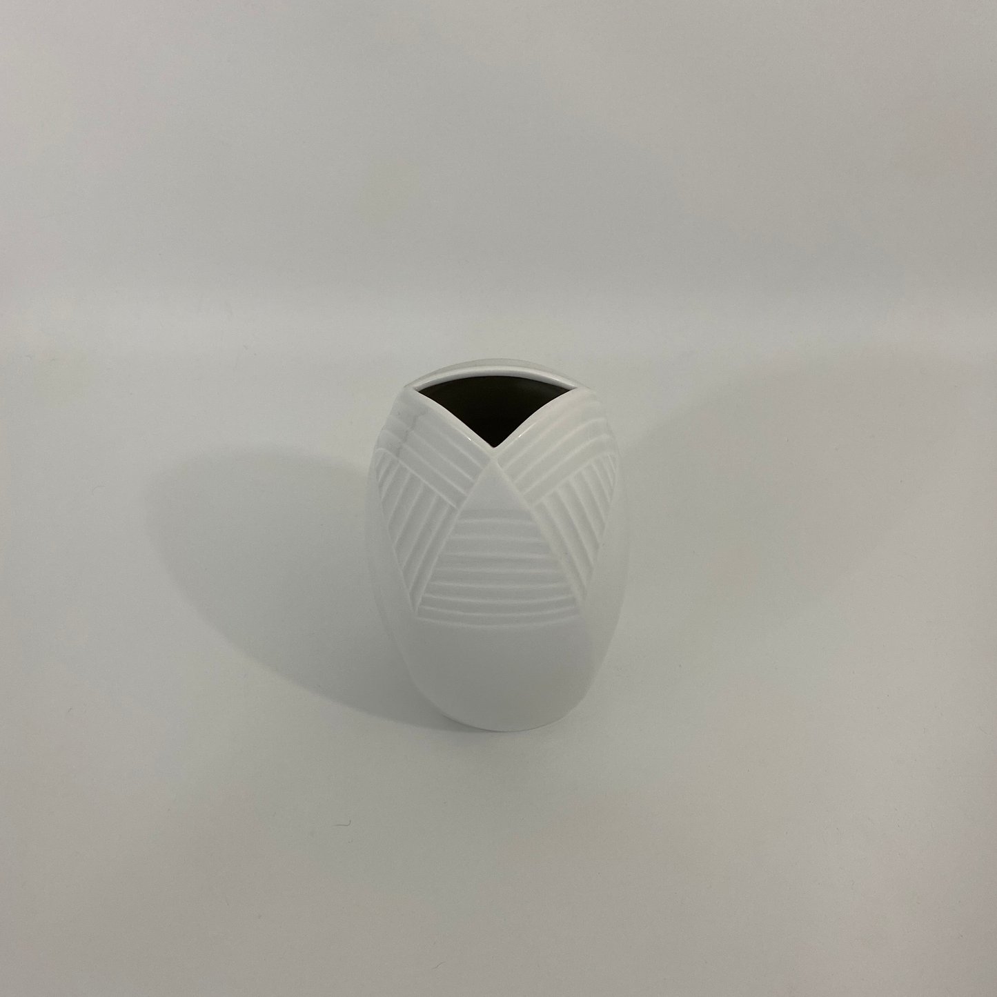 Germany Meissen Weifs White Porcelain Vase