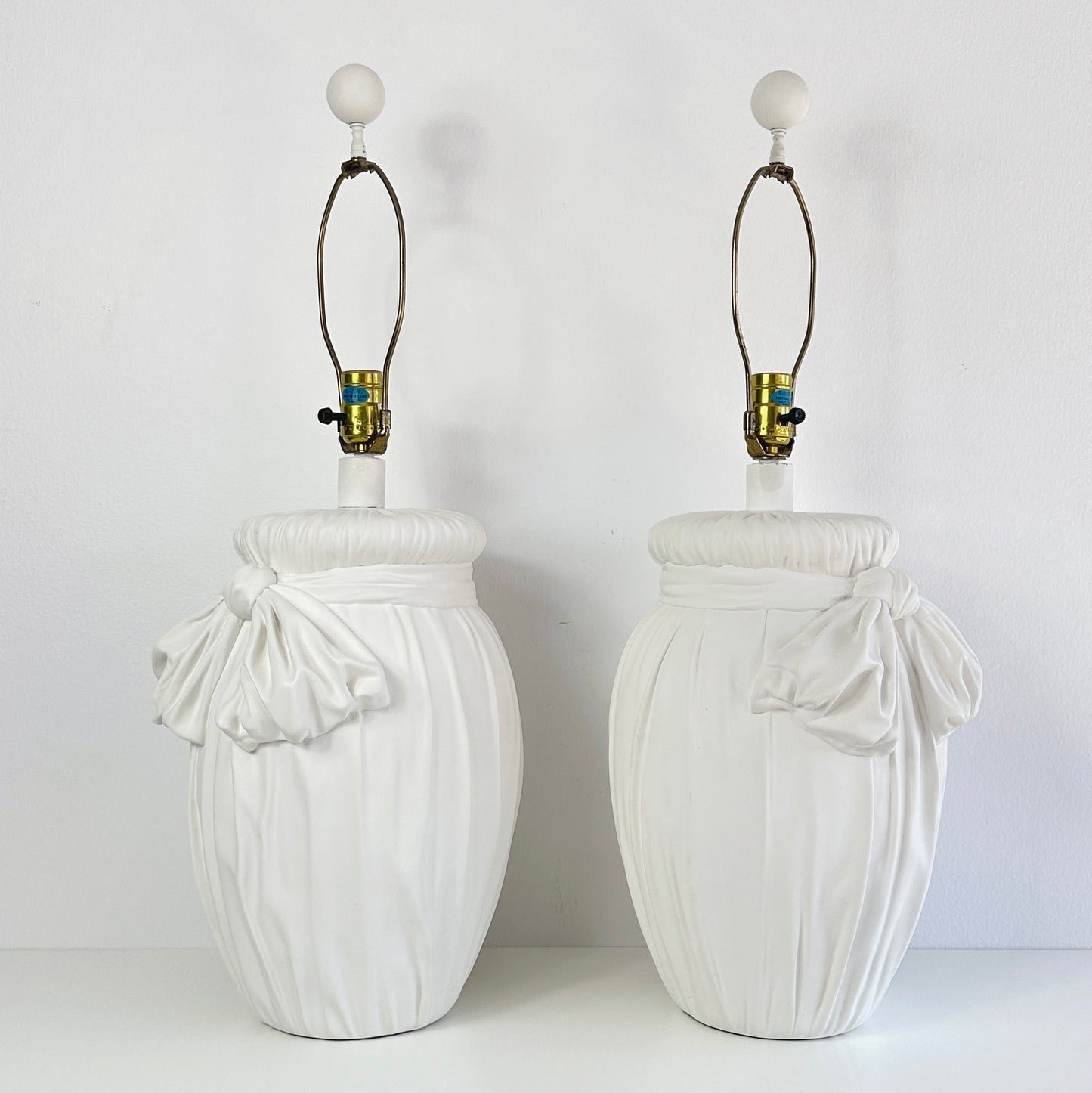 John Dickinson Style Mid 20th Century Plaster Trompe l'œil Bow Lamps