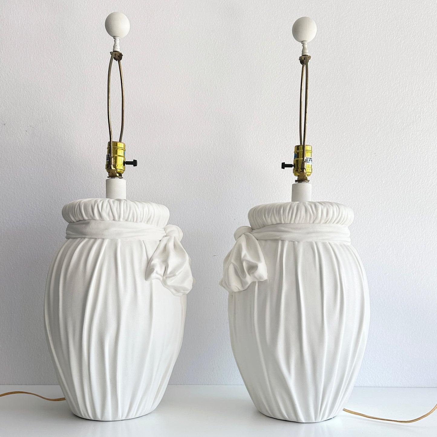 John Dickinson Style Mid 20th Century Plaster Trompe l'œil Bow Lamps